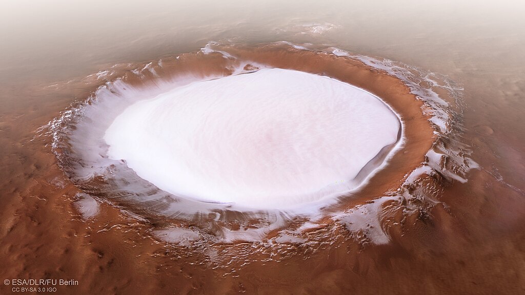 火星北極的冰封奇觀：科羅廖夫隕石坑