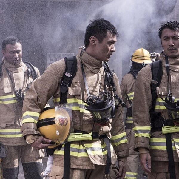 《救火英雄》影評：參考真實個案的港式消防...