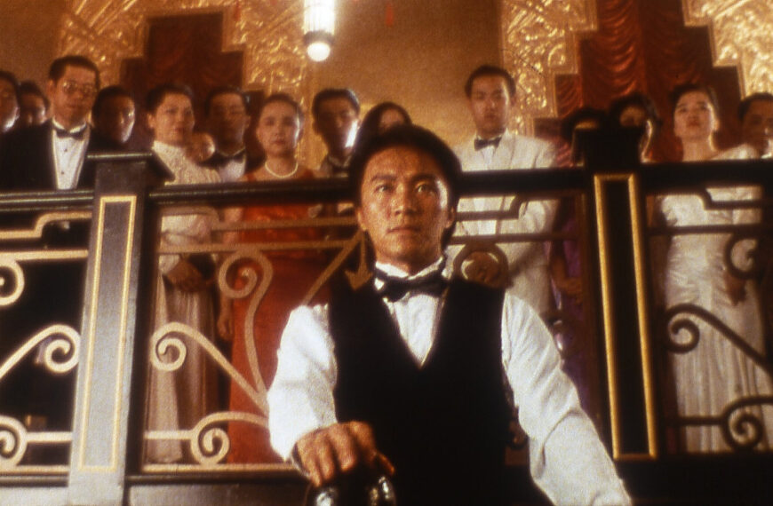 《賭俠2之上海灘賭聖》影評：粗暴炒雜錦的經典笑片 (評分：68/100)