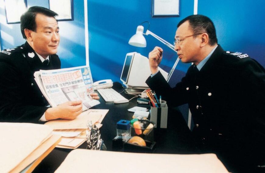 《反收數特遣隊》影評：律師做輔警幫警察，...