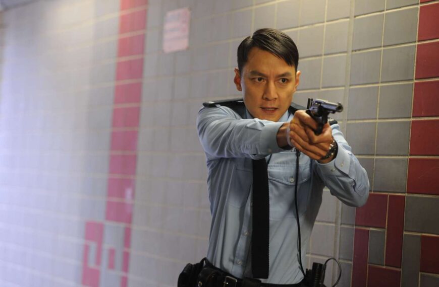 《魔警》影評：當正義變成魔頭，可能是影射徐步高案？ (評分：68/100)