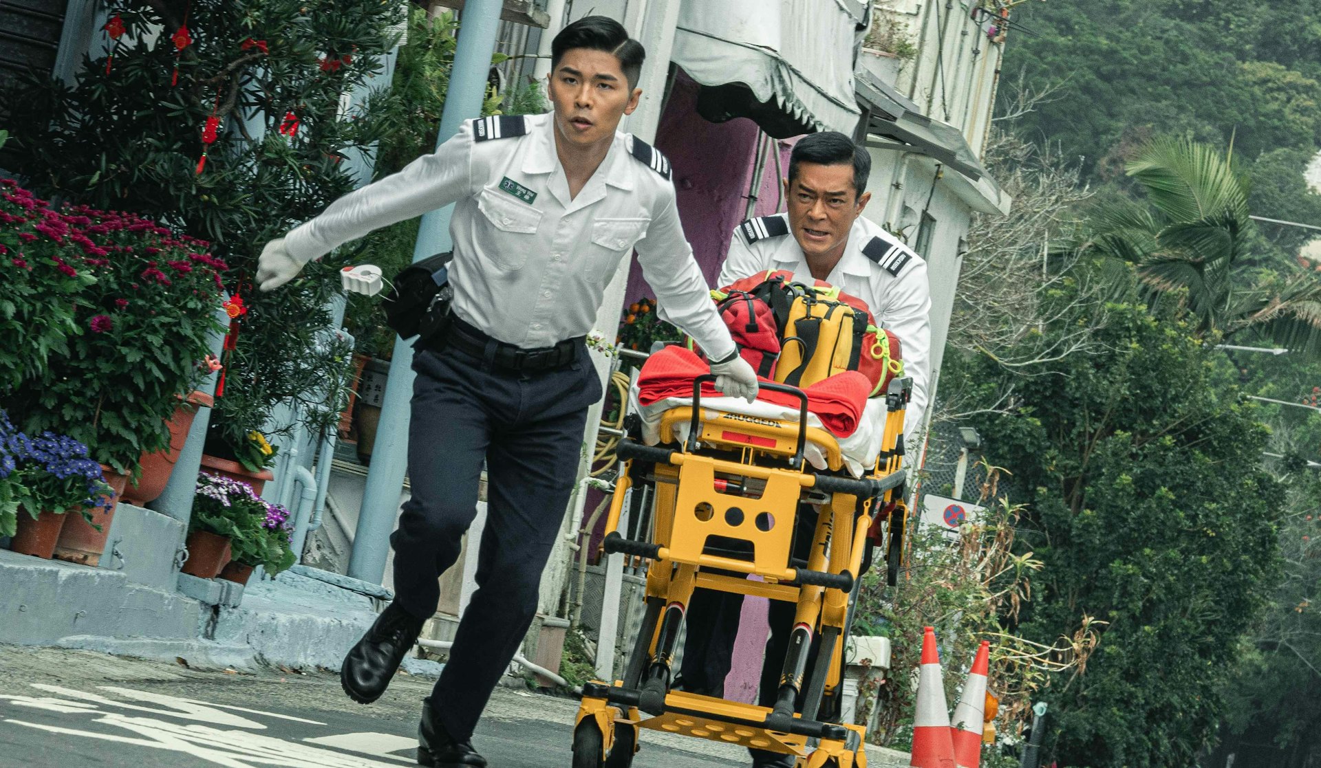 《送院途中》影評：卓韻芝以自身創傷，拍出救護員主題電影！ (評分：69/100)